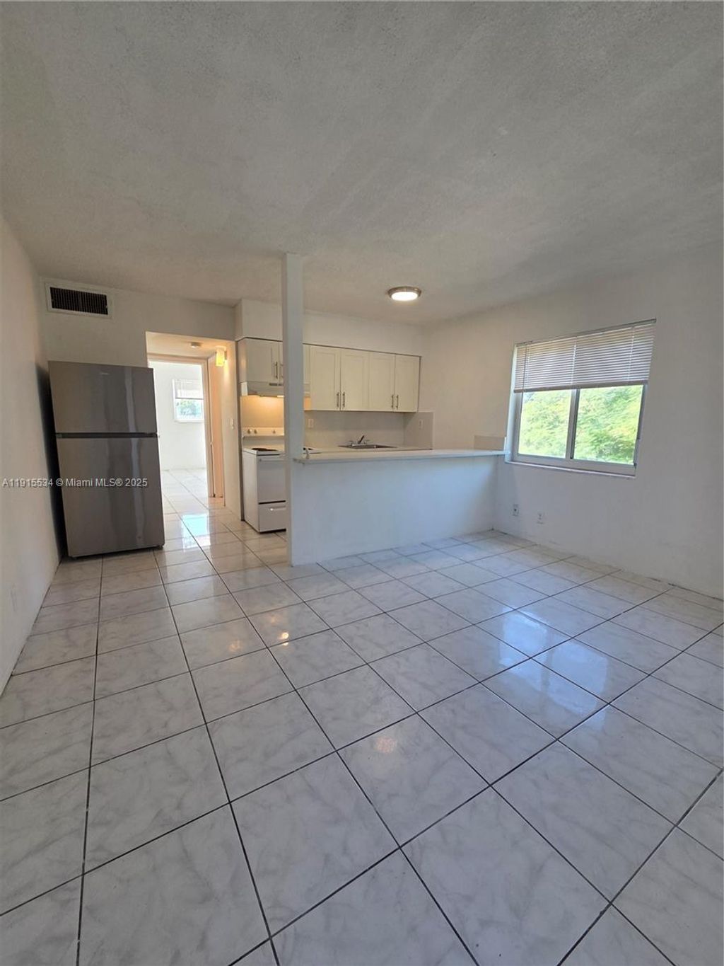 Photo of 1400 N 17th Ave #16, Hollywood, FL 33020 (MLS # A11915534)