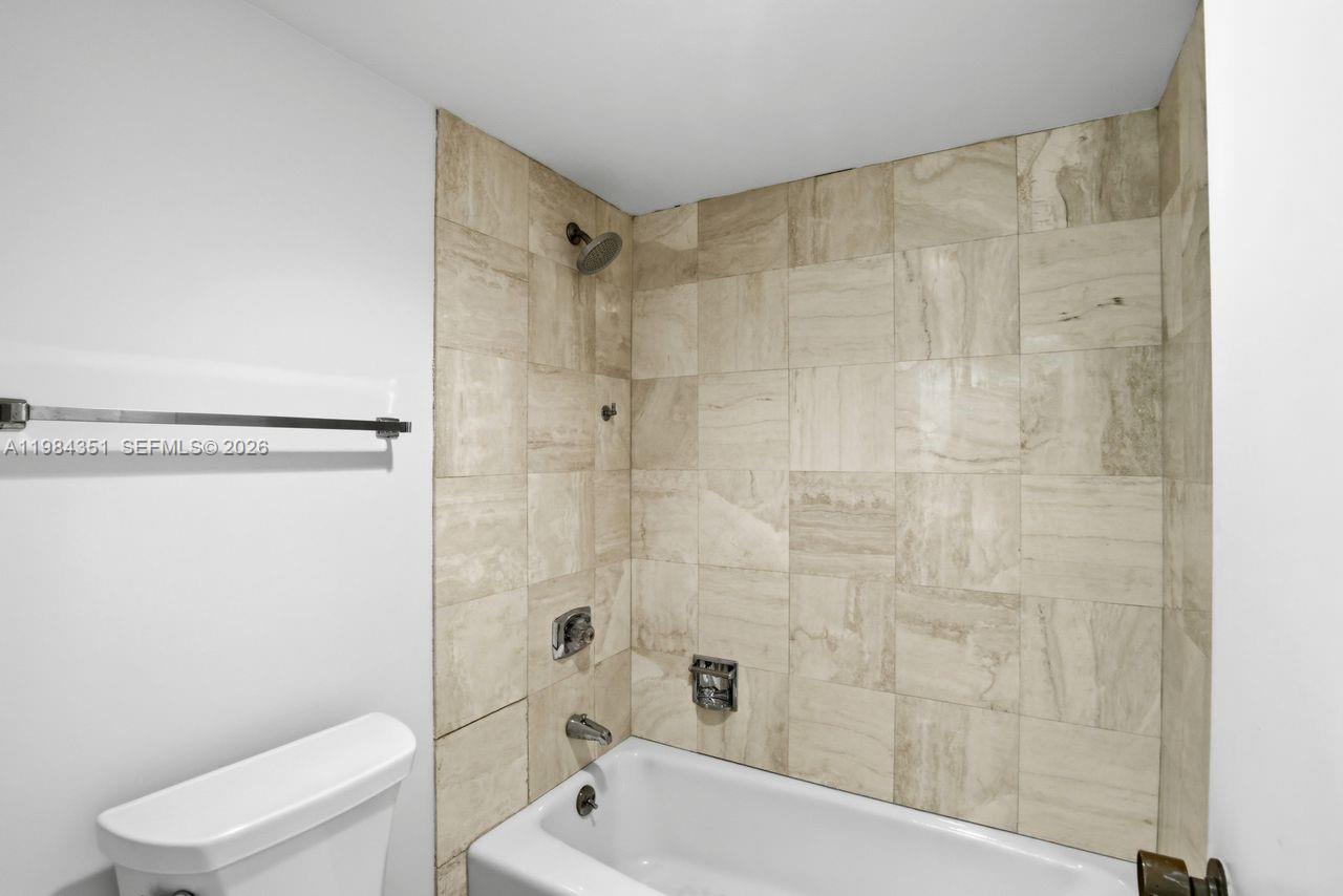 WOODLAND LAKES - Residential