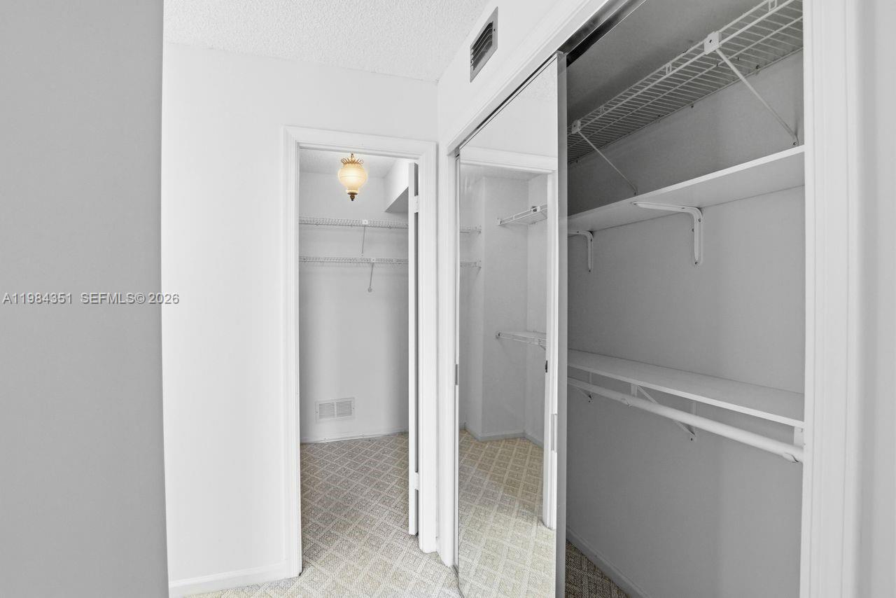 WOODLAND LAKES - Residential