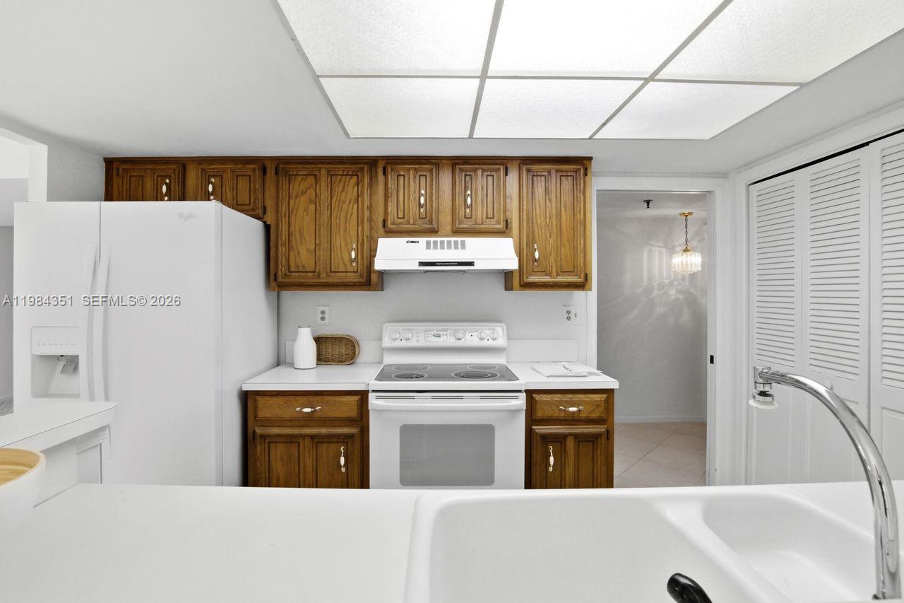 WOODLAND LAKES - Residential