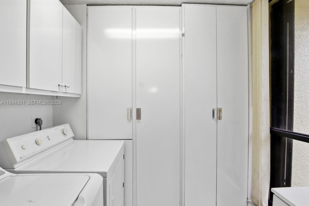 WOODLAND LAKES - Residential