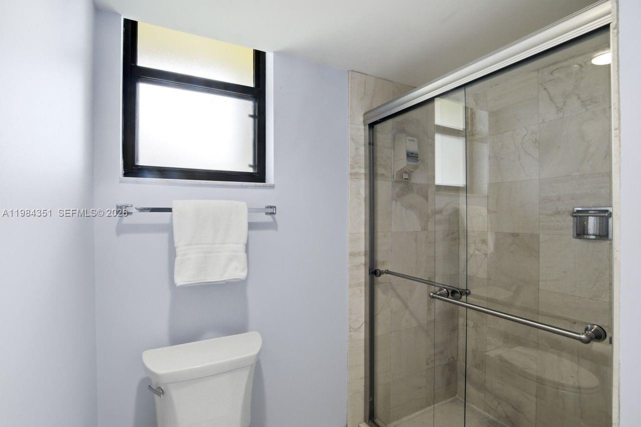 WOODLAND LAKES - Residential