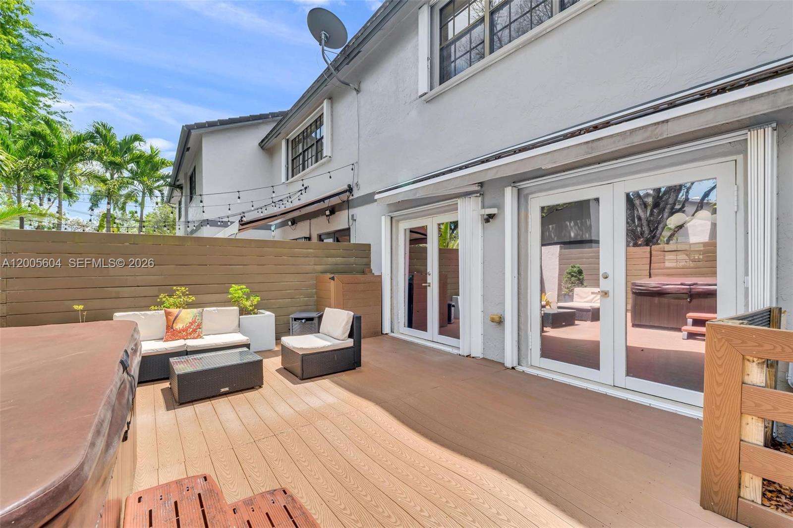 LA MAISON AT THE HAMMOCKS - Residential