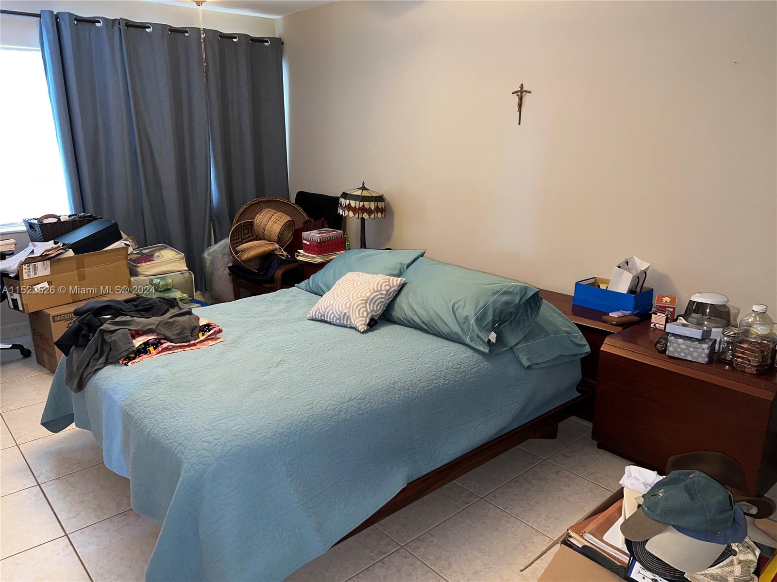 SNAPPER CREEK TOWNHOUSES - Residential Lease