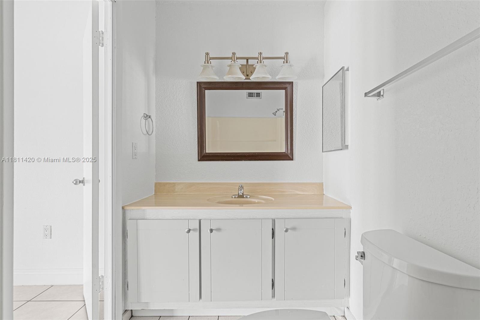 MIAMI LAKES LOCH LOMOND W - Residential