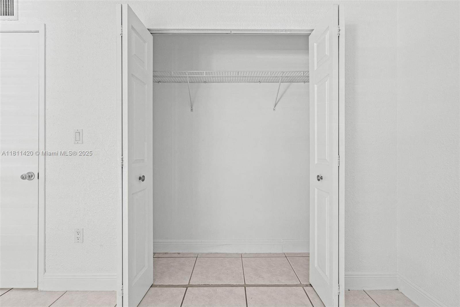 MIAMI LAKES LOCH LOMOND W - Residential