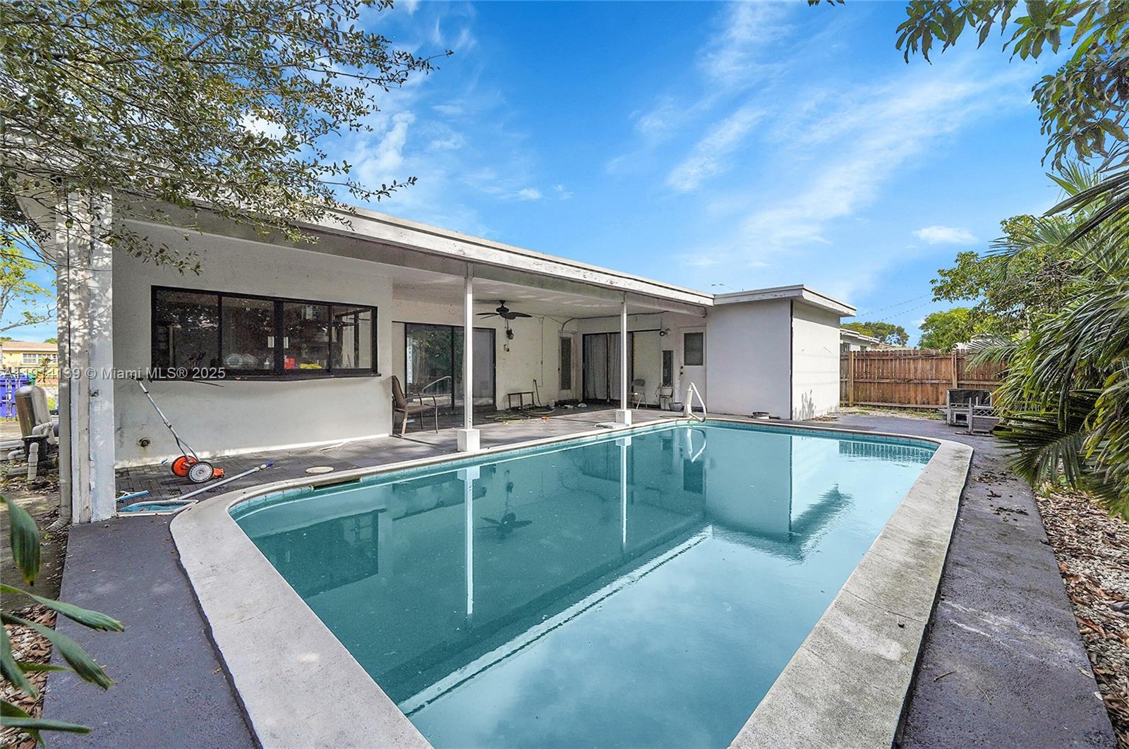 MIRAMAR SEC 10 - Residential