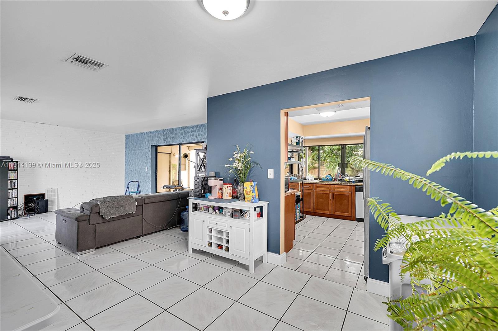 MIRAMAR SEC 10 - Residential