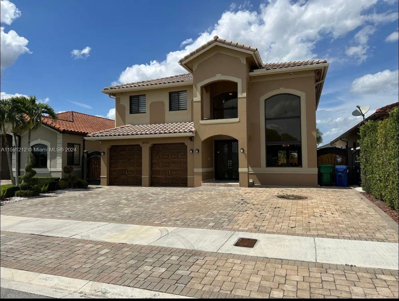 Luxurious 5 Bedrooms 4 1/2 baths tastefully decorated with functional furniture and new mattresses. House comes complete with large TVs, kitchen fully equipped and modern appliances. Step onto the patio and relax in a large saline heated pool and spa. Garage tiled that includes a pool table. House comes fully furnished including patio furniture. Property comes with impact resistant windows and doors and has multiple security cameras for the outside perimeter of the house. Rent includes pool maintenance and landscaping services. Conveniently located to restaurants, shopping centers, shops, and attractions. Move in ready – come and relax.