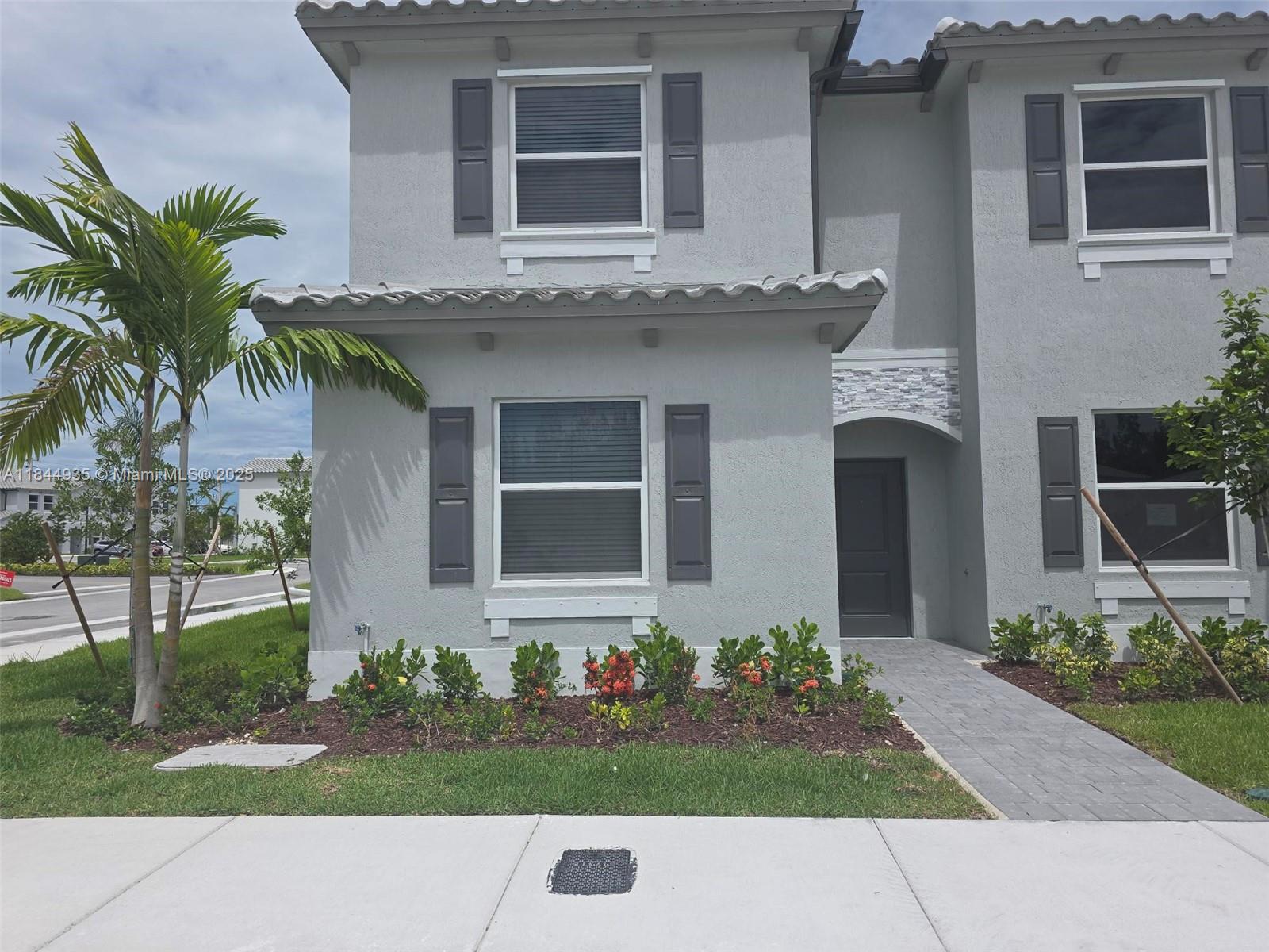 New Construction townhome ready for immediate move in. This 3bed, 3baths rental townhouse, offering a spacious living area, bedroom and full on 1st floor, ample kitchen and perfect for any family. Enjoy the benefits a great back yard, ideal for activities and entertaining. Conveniently located near shopping, Publix supermarket within walking distance. This home is a must -see!