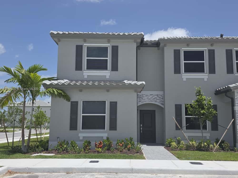 New Construction townhome ready for immediate move in. This 3bed, 3baths rental townhouse, offering a spacious living area, bedroom and full on 1st floor, ample kitchen and perfect for any family. Enjoy the benefits a great back yard, ideal for activities and entertaining. Conveniently located near shopping, Publix supermarket within walking distance. This home is a must -see!