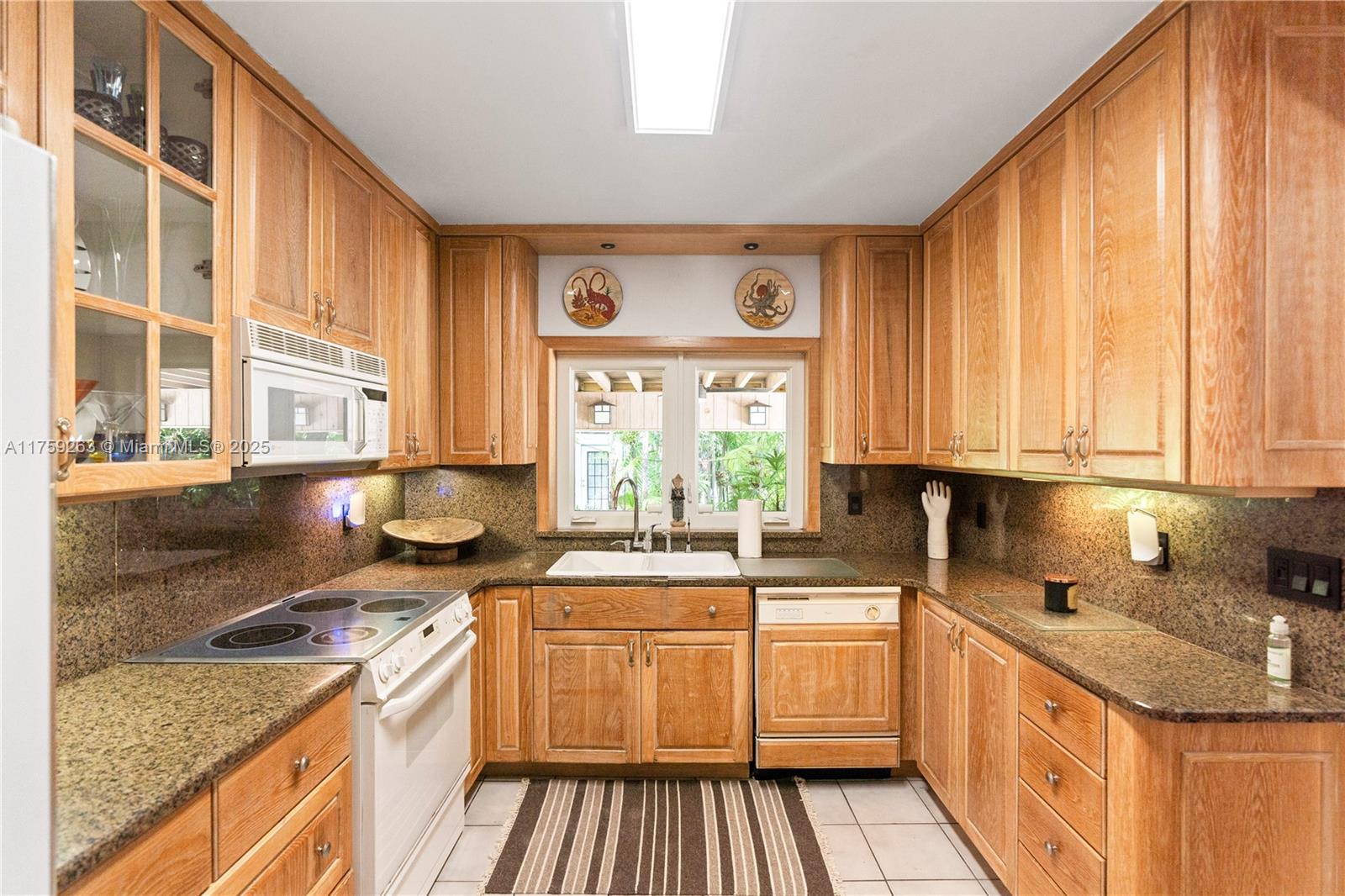 REV PL SEC 2 CC ESTATES - Residential