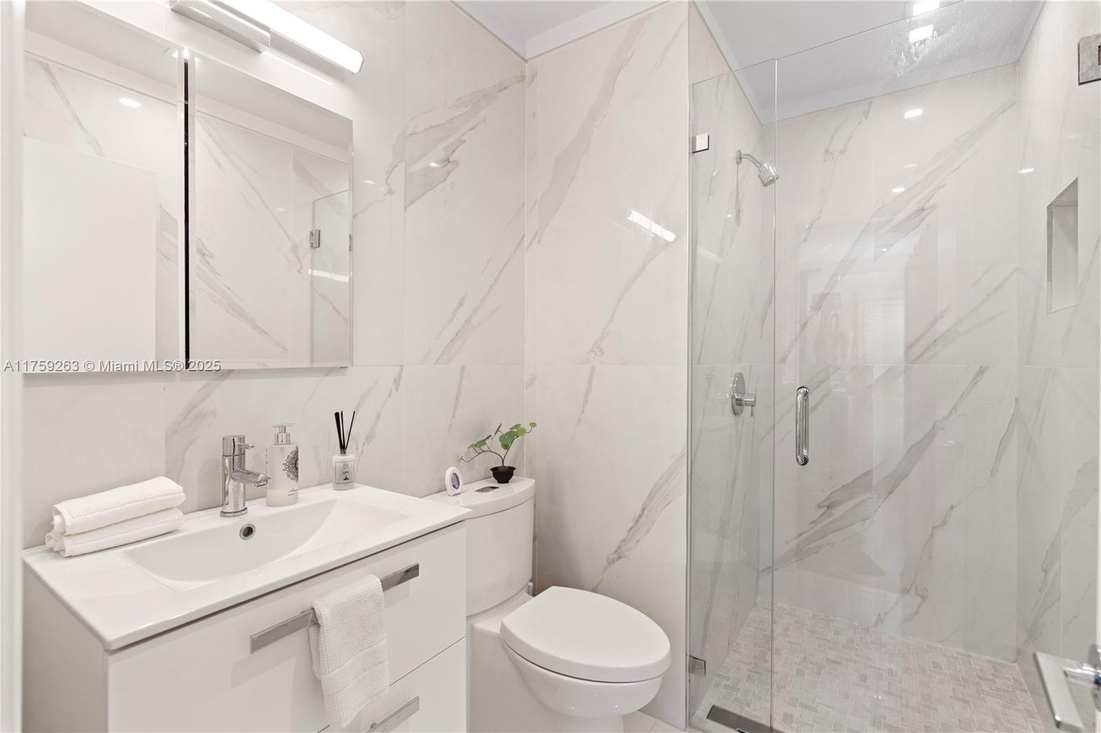 REV PL SEC 2 CC ESTATES - Residential