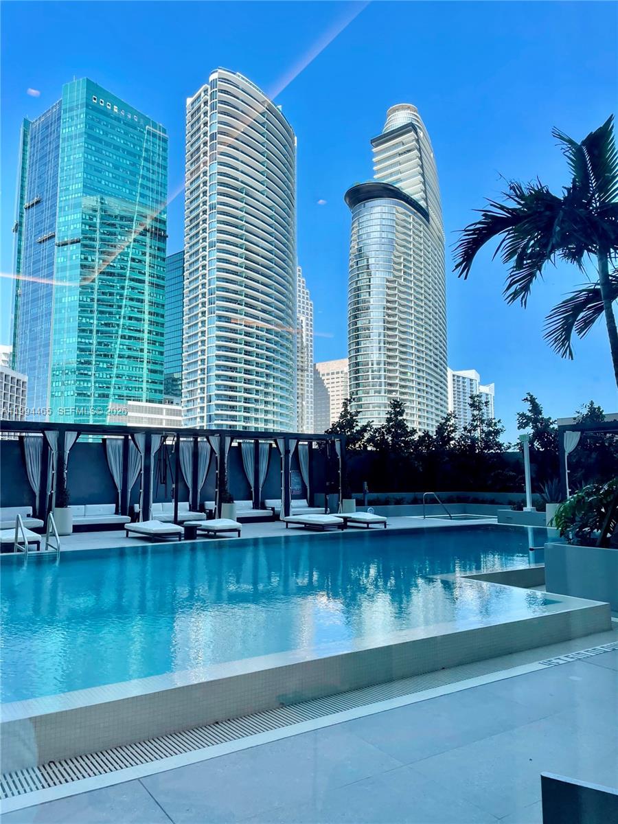 VICEROY BRICKELL - Residential Lease