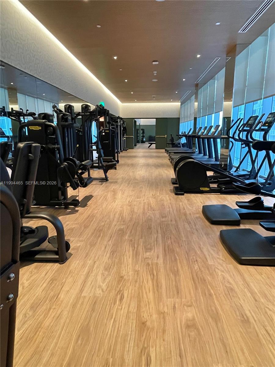 VICEROY BRICKELL - Residential Lease