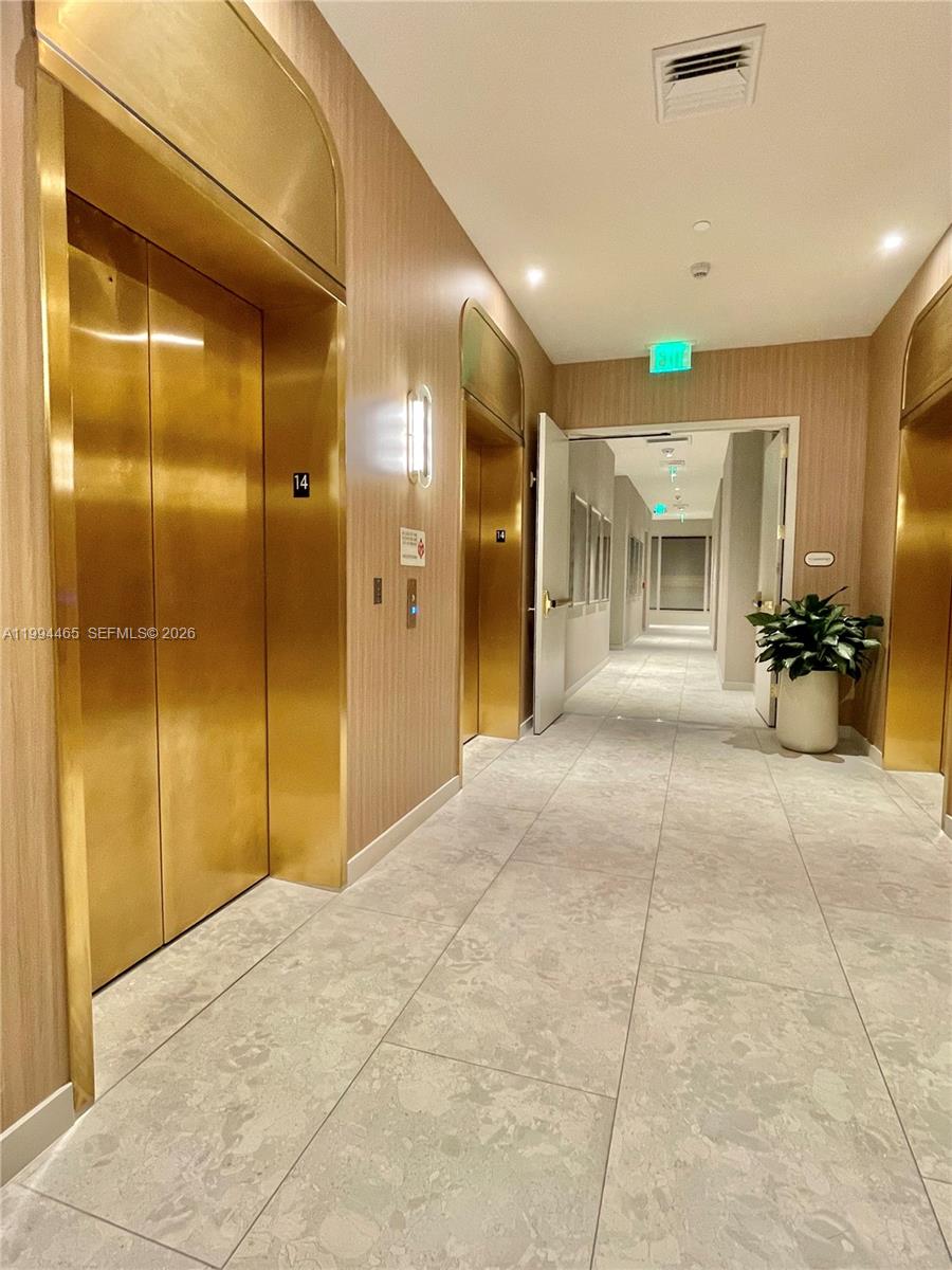 VICEROY BRICKELL - Residential Lease