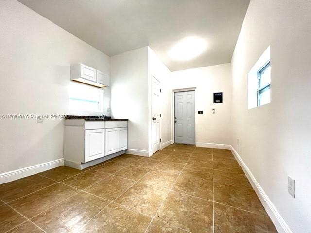 1381 Nw 56th St S, Miami, Broward County, Florida - 1 Bathrooms - 
