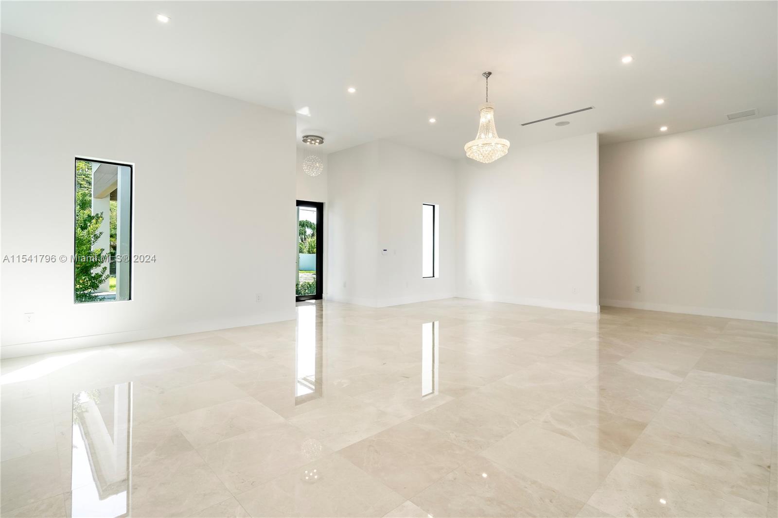 SWEETWATER ESTS SUB - Residential