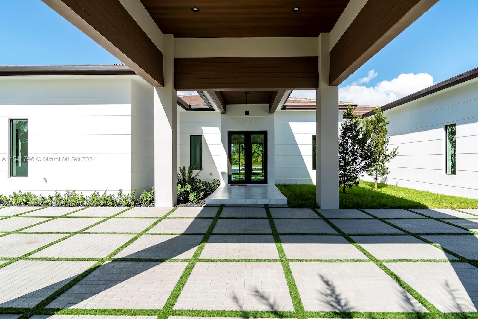 SWEETWATER ESTS SUB - Residential