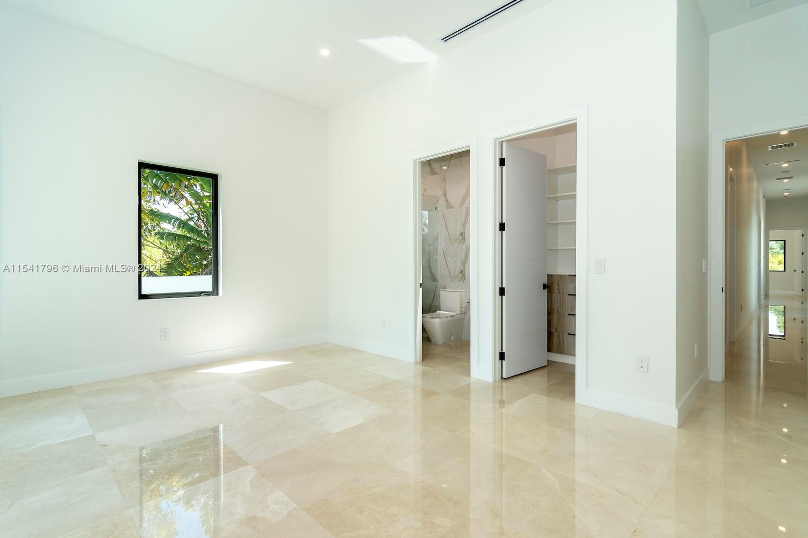 SWEETWATER ESTS SUB - Residential