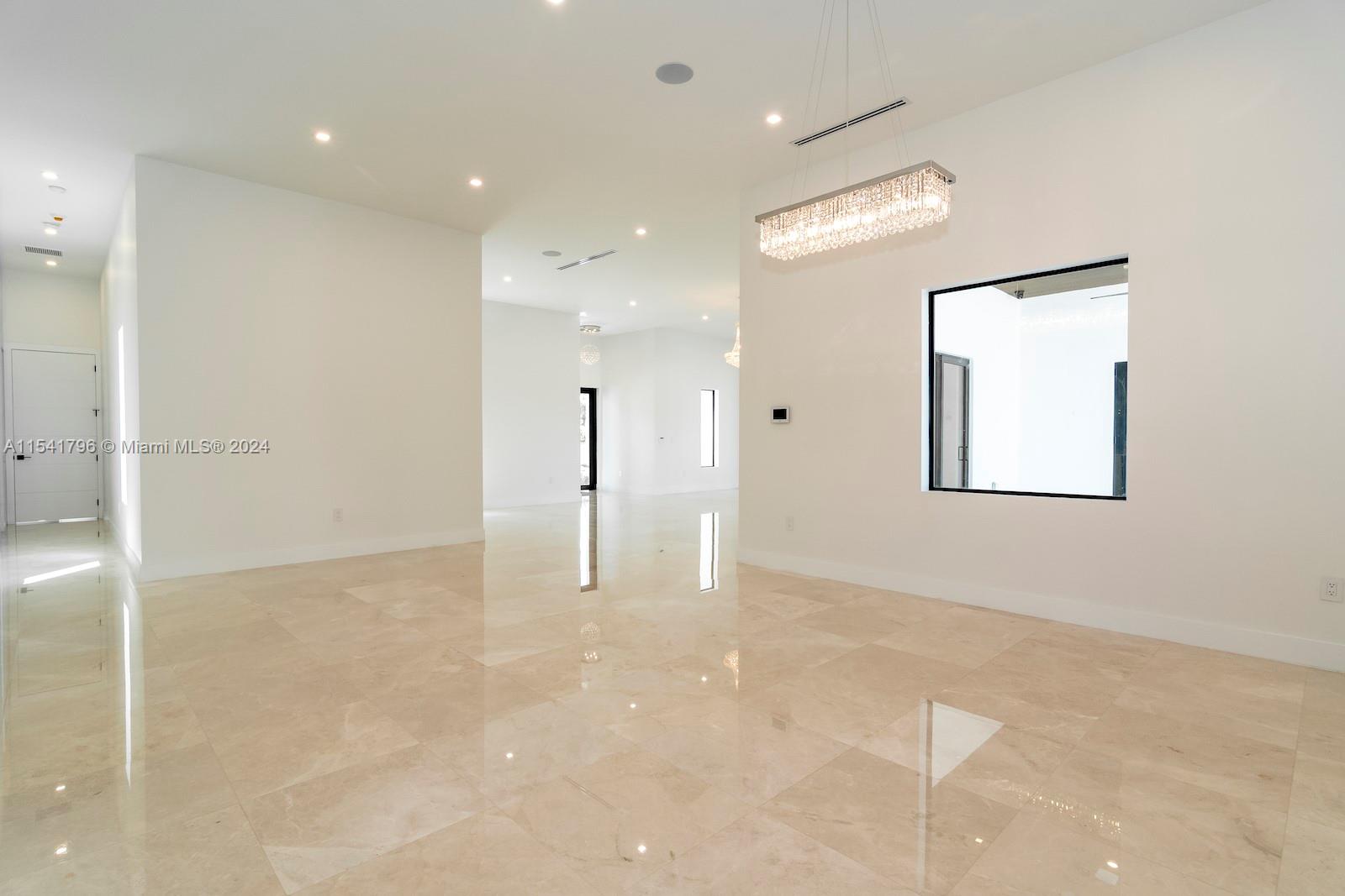 SWEETWATER ESTS SUB - Residential