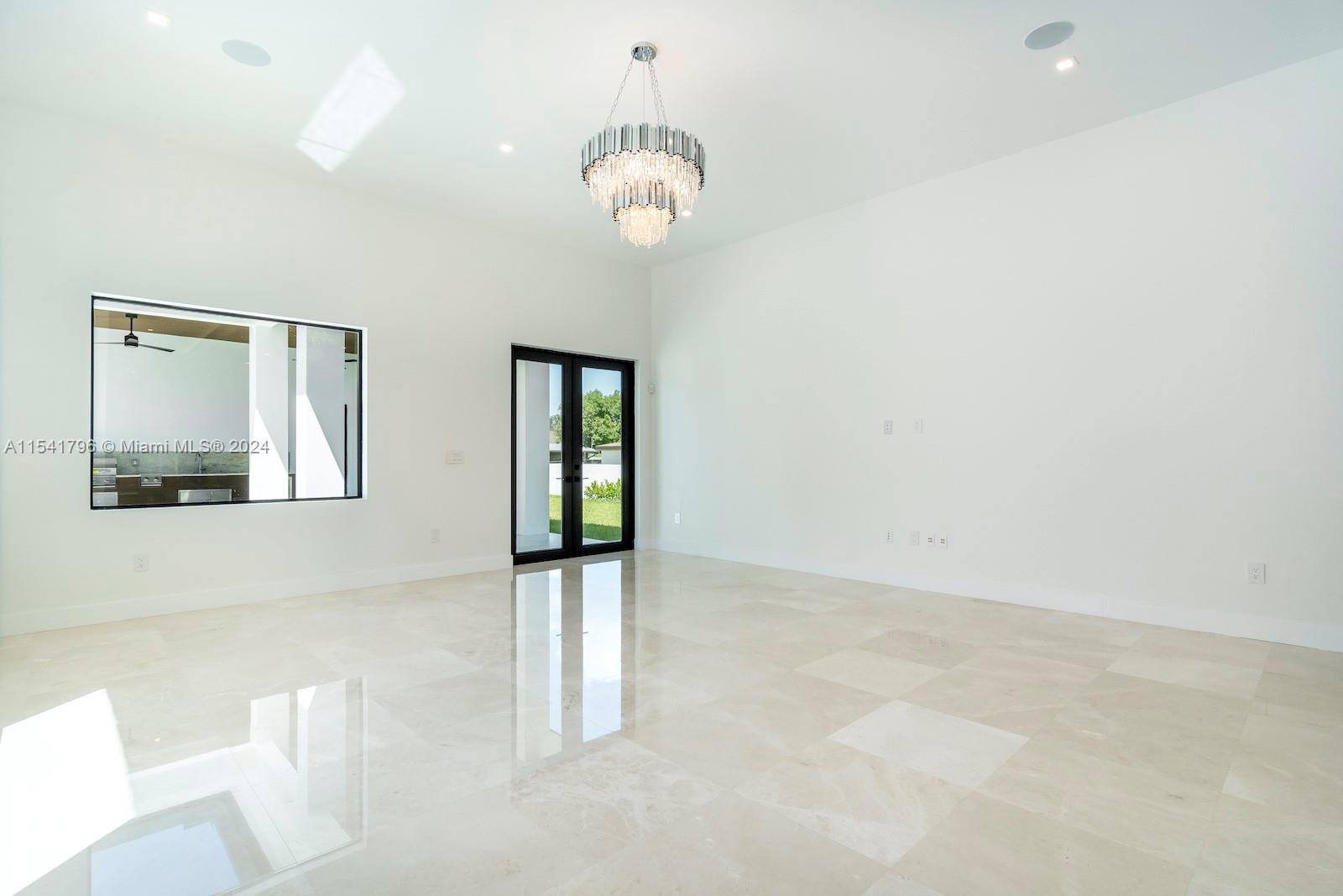 SWEETWATER ESTS SUB - Residential