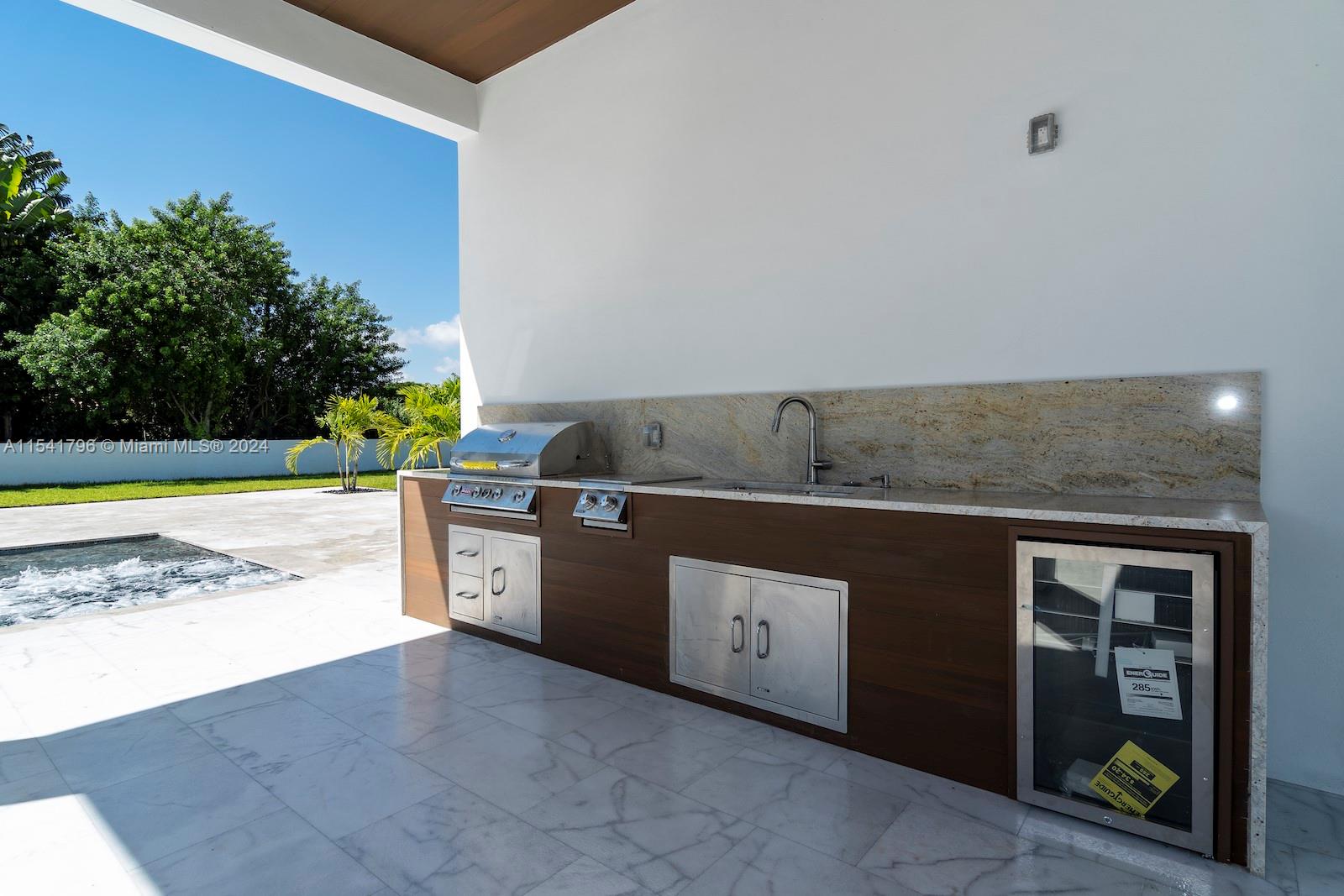 SWEETWATER ESTS SUB - Residential