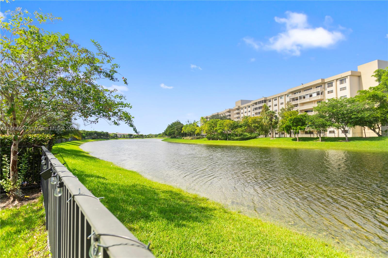 CHAMPION LAKES - Residential Lease