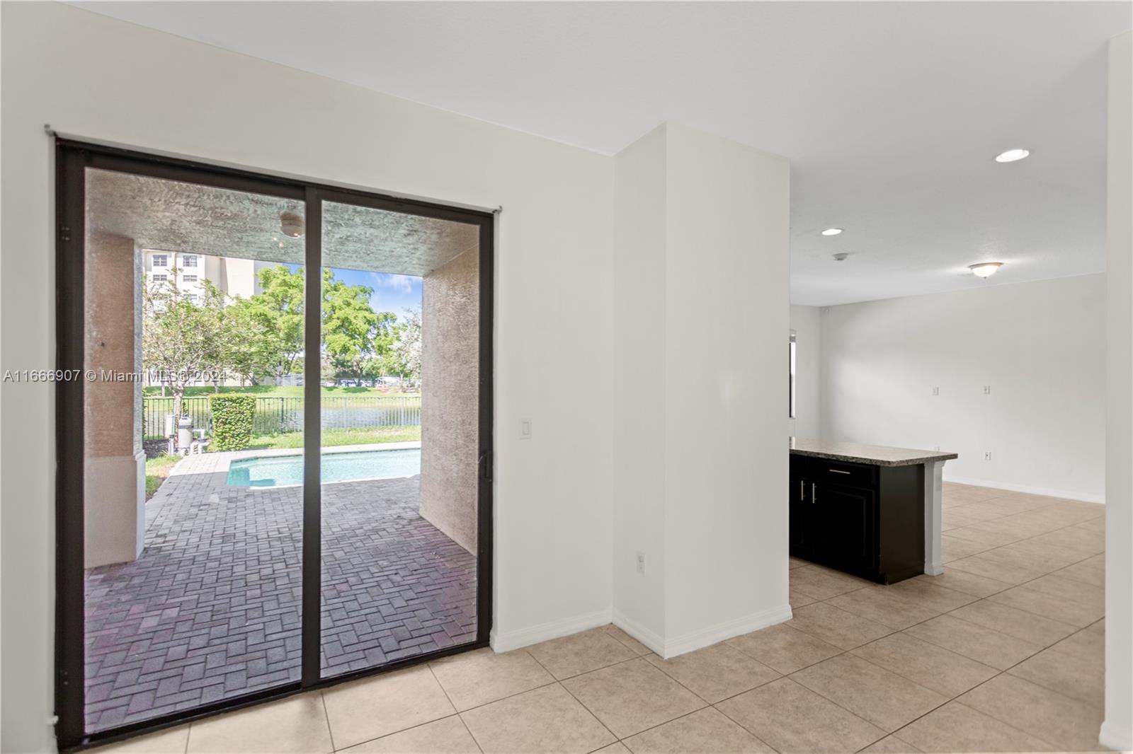 CHAMPION LAKES - Residential Lease