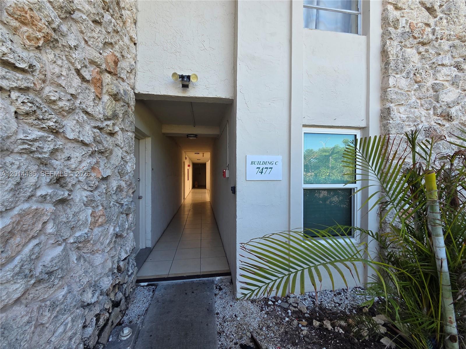 DADELAND CAPRI CONDO - Residential