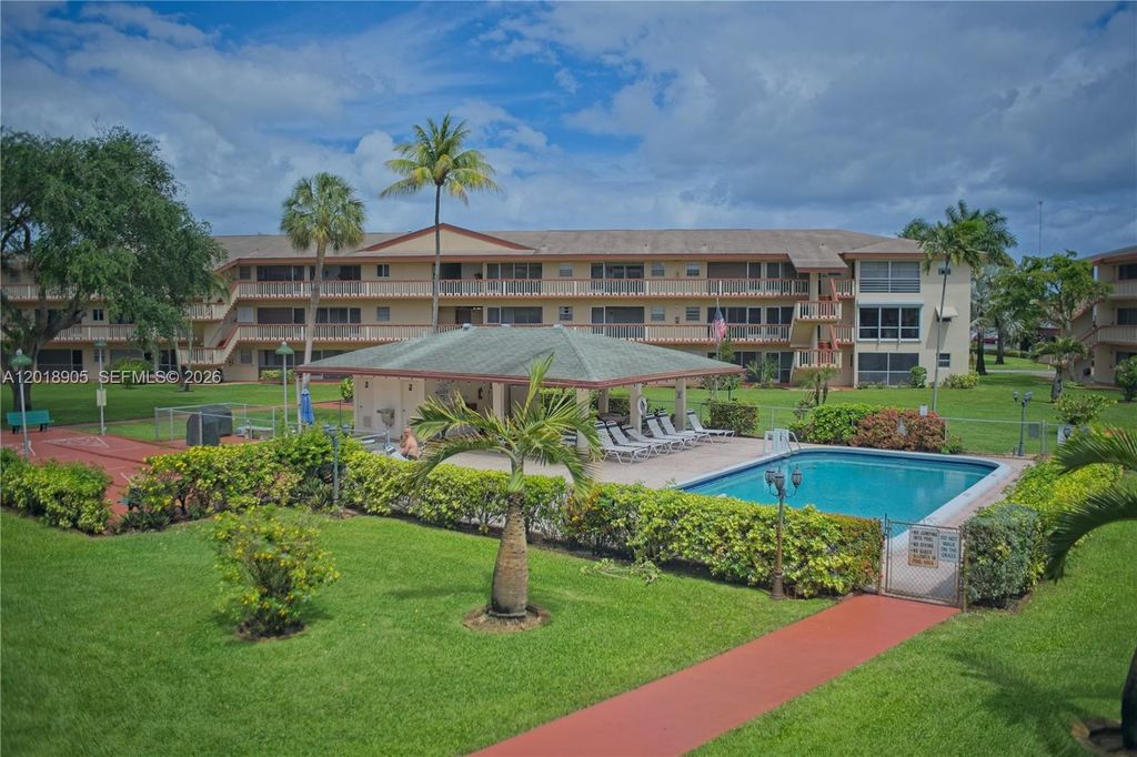 Photo of 5300 Washington St #F215, Hollywood, FL 33021 (MLS # A12018905)