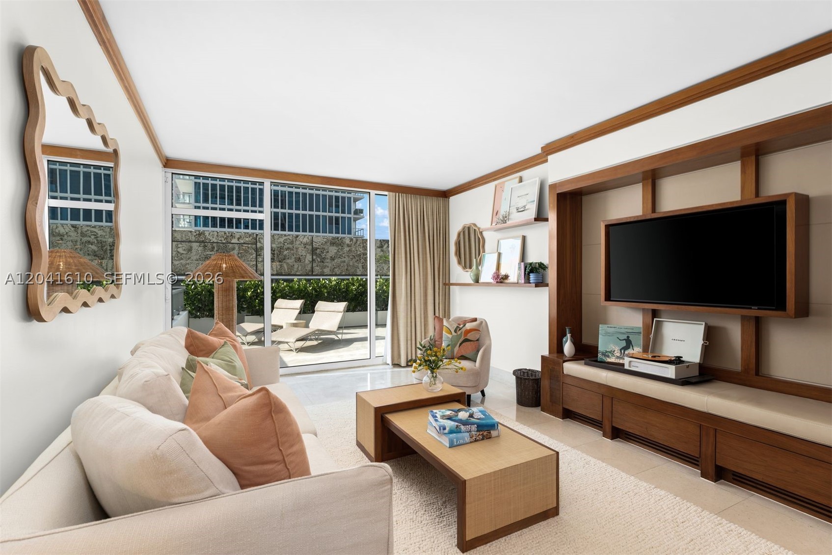 6801 Collins Ave DOOR 606