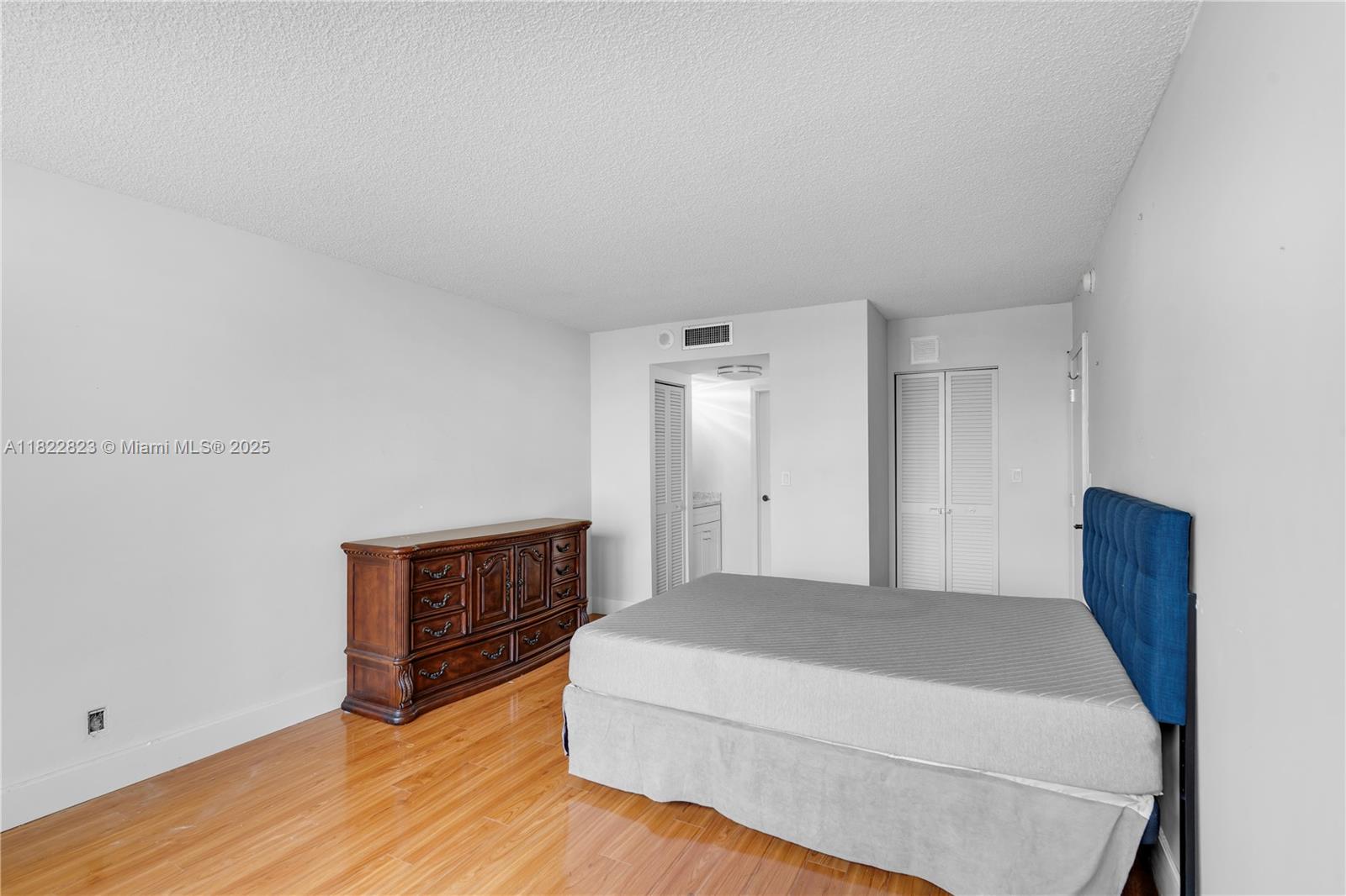 600 Three Islands Blvd 310