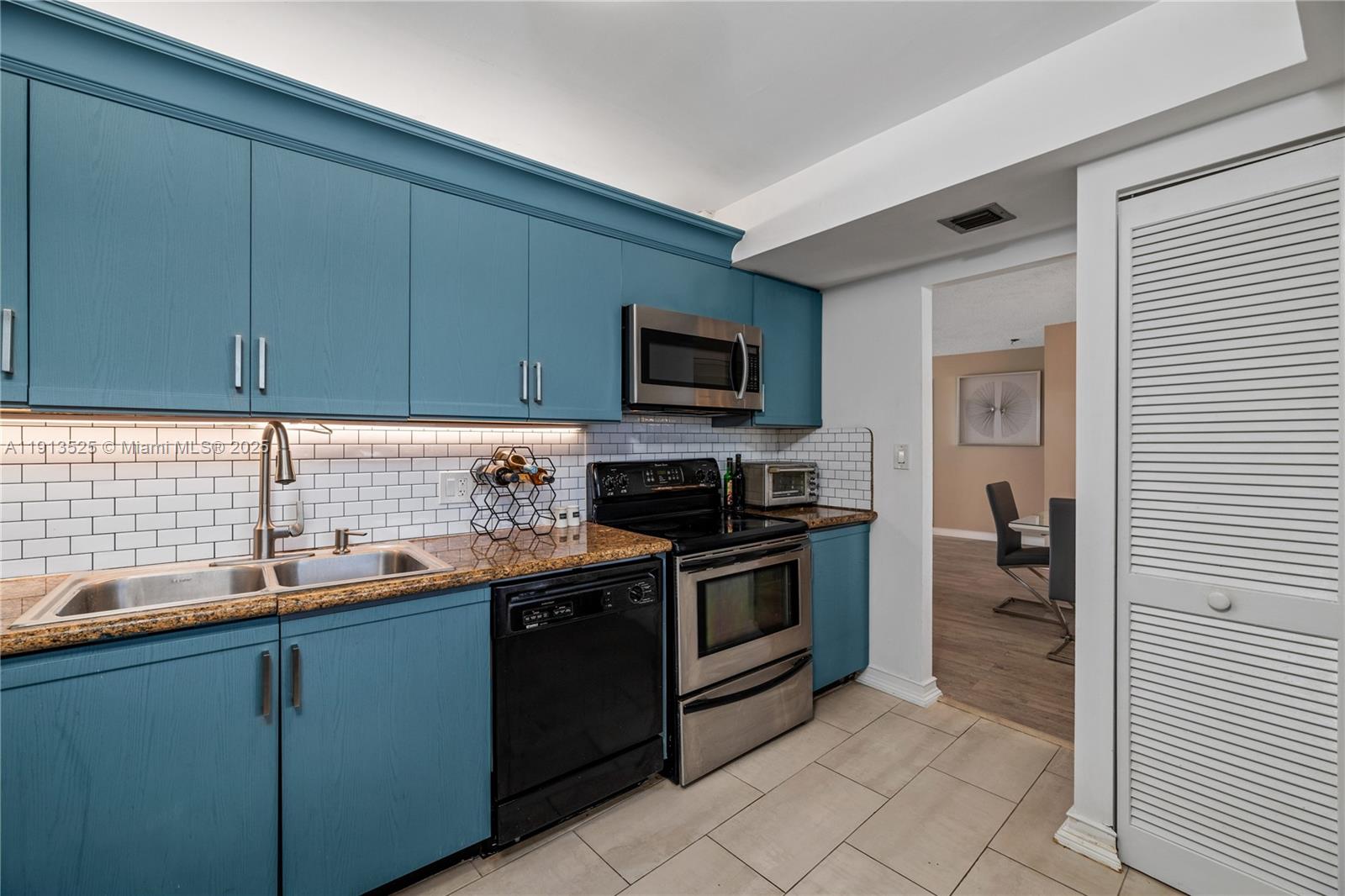 OCEAN TRAIL CONDO III - Residential