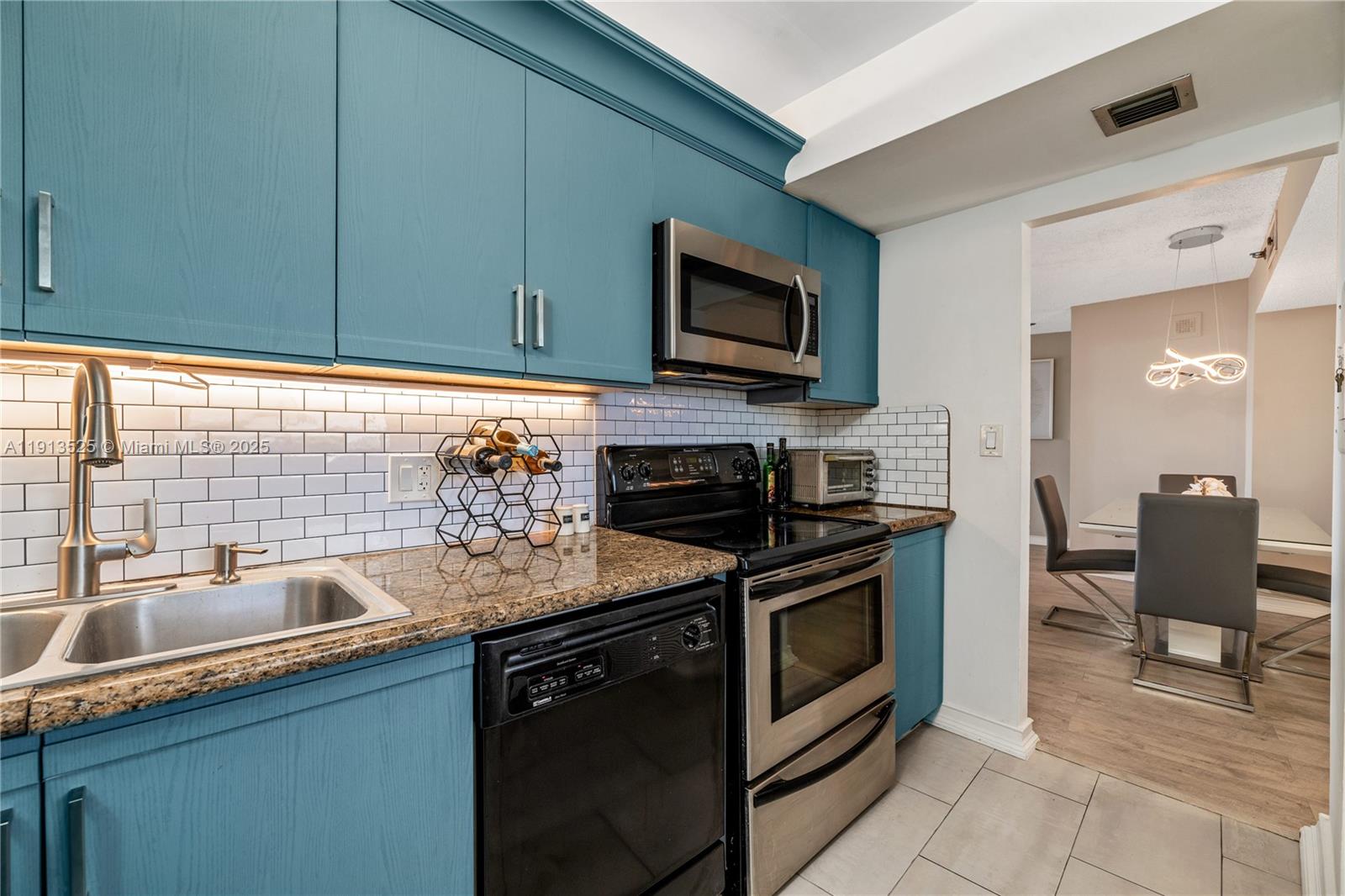 OCEAN TRAIL CONDO III - Residential