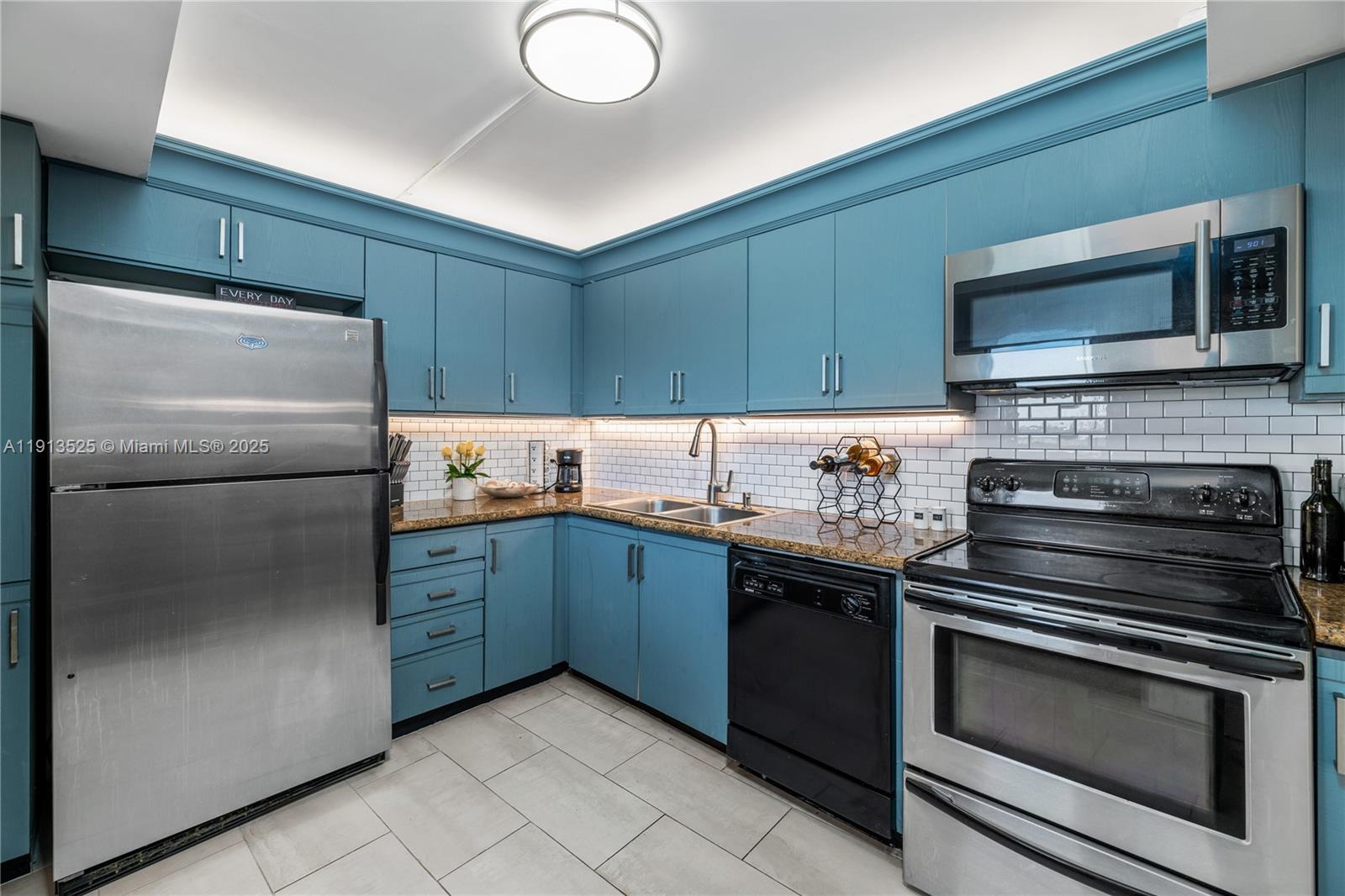 OCEAN TRAIL CONDO III - Residential