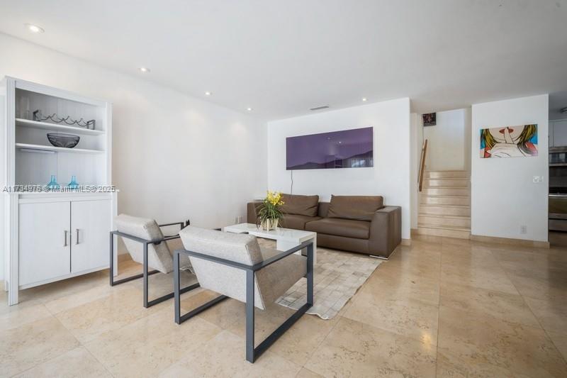 21216 Harbor Way 153-15
