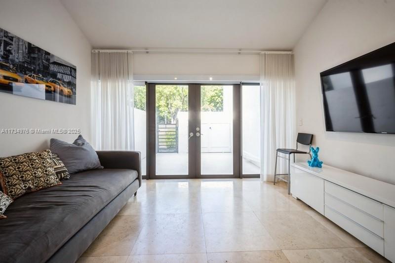 21216 Harbor Way 153-15