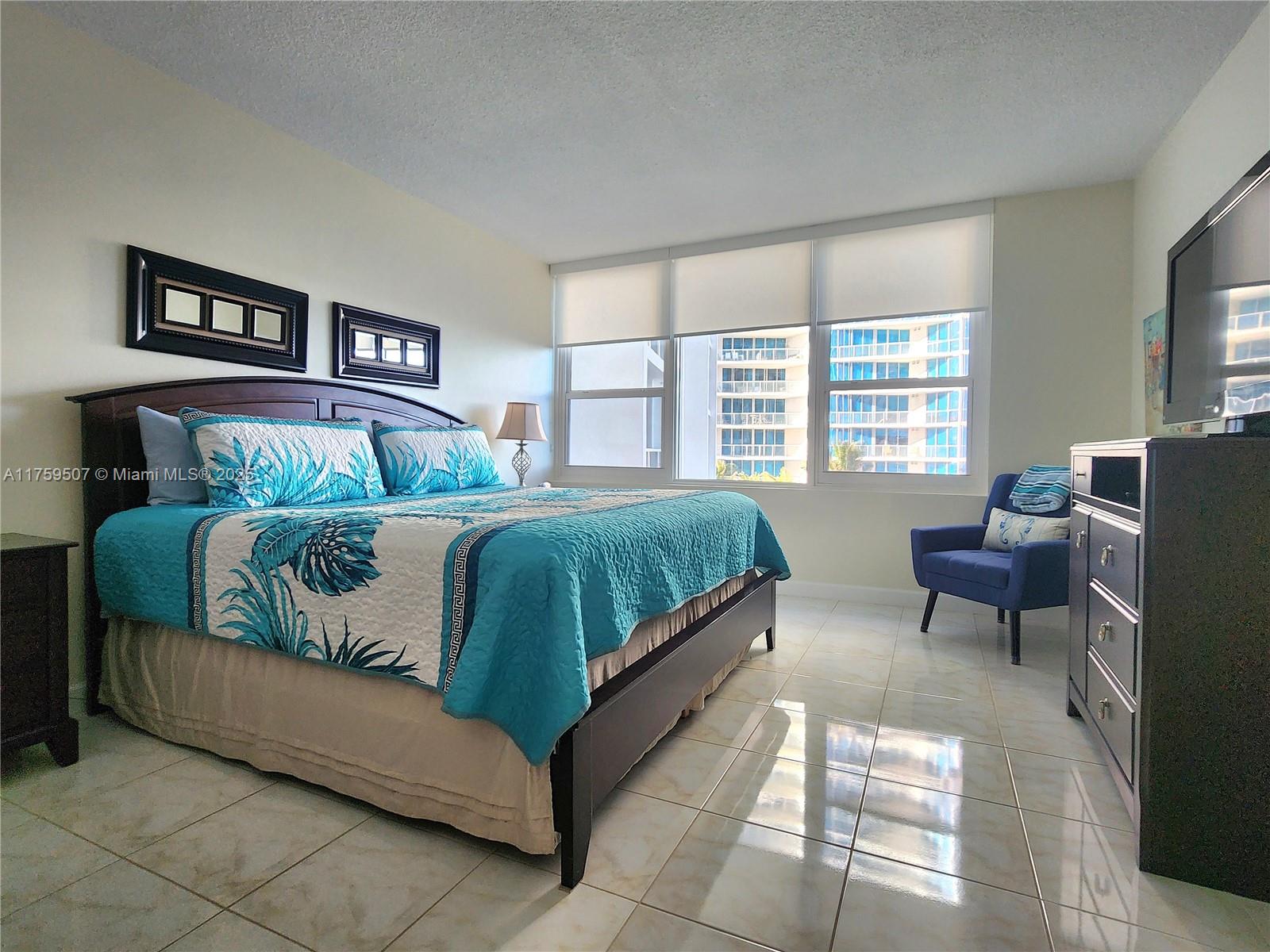 ALEXANDER TOWERS CONDO - Residential Lease