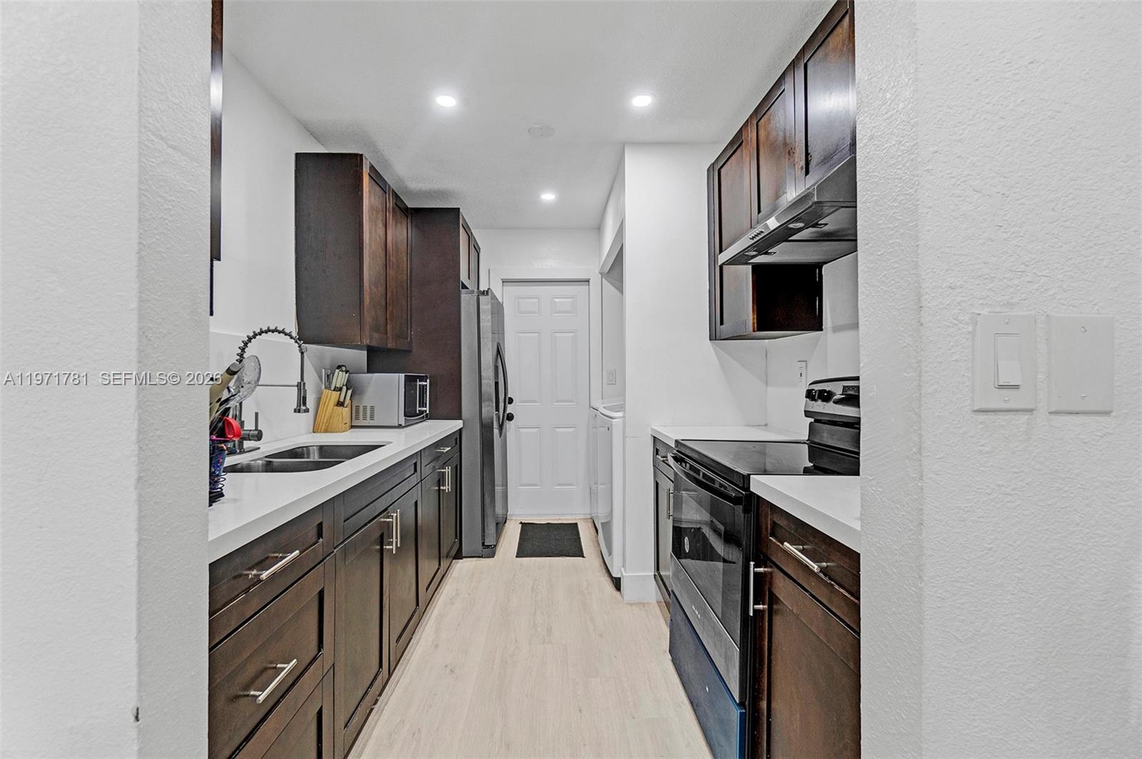 CARVER RANCHES - Residential