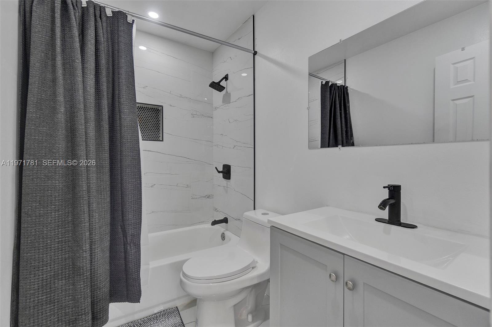 CARVER RANCHES - Residential