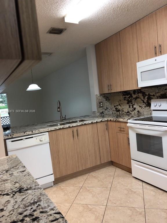 CHAPEL TRAIL II - Residential Lease