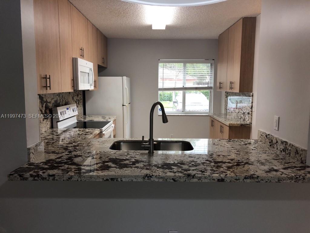 CHAPEL TRAIL II - Residential Lease