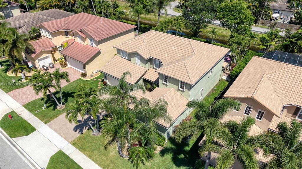Photo of 1454 Newhaven Point Ln, West Palm Beach, FL 33411 (MLS # A11786090)