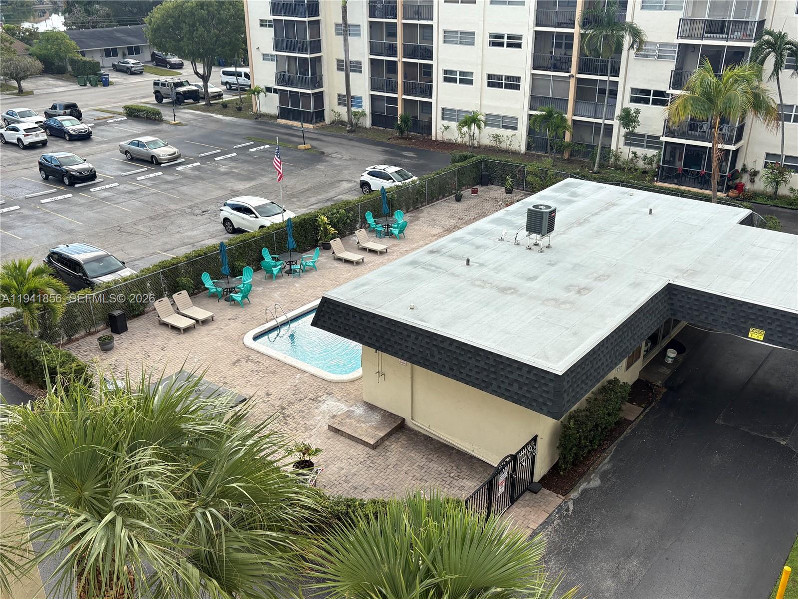 PARKSIDE TOWERS CONDO - Residential