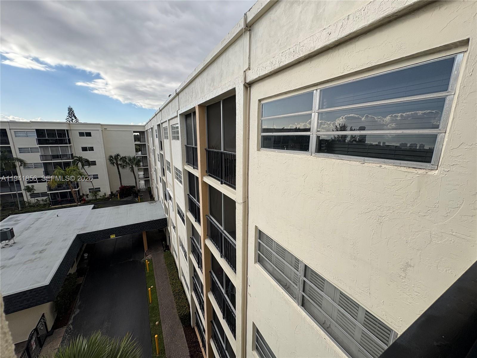 PARKSIDE TOWERS CONDO - Residential