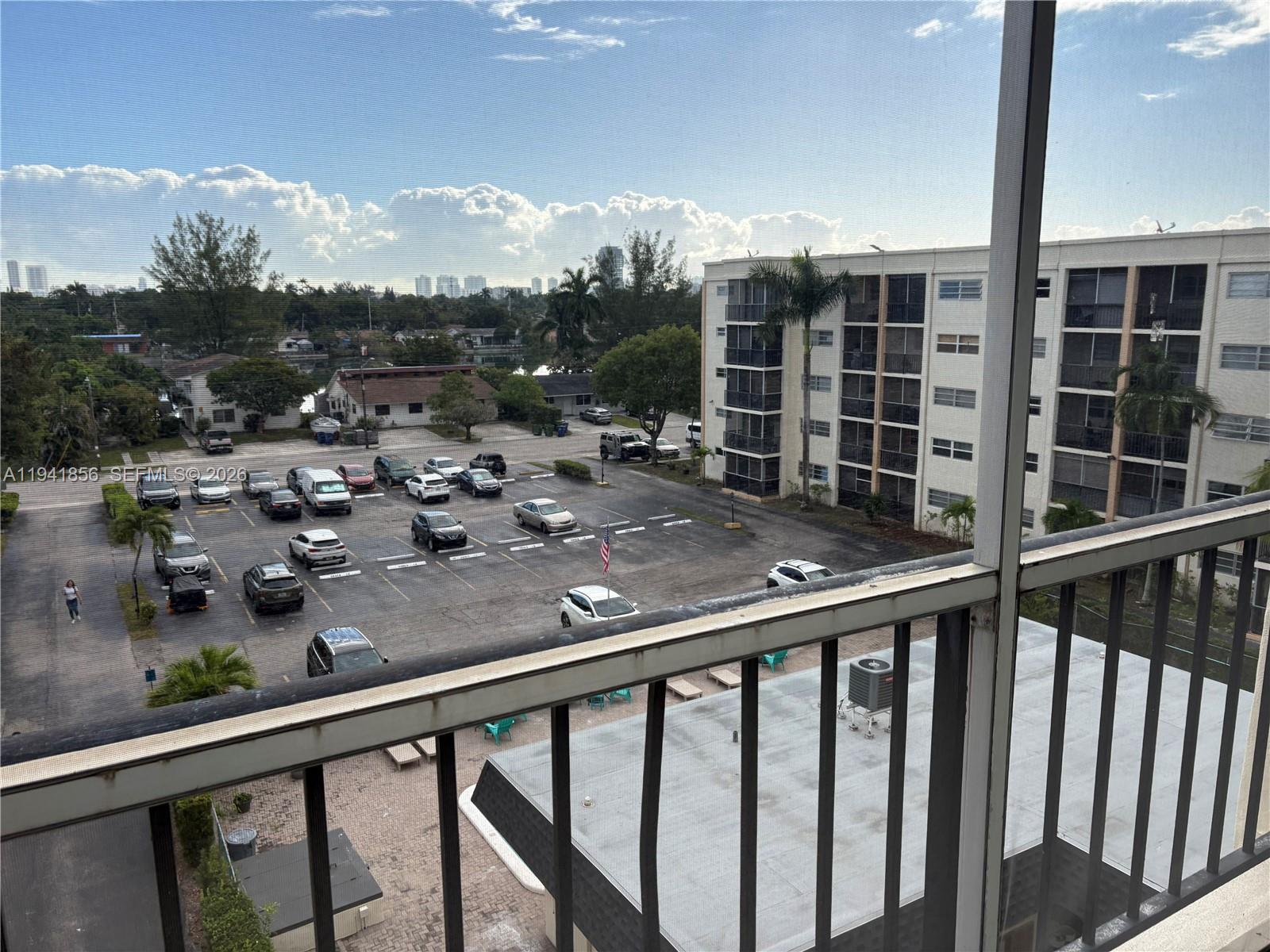 PARKSIDE TOWERS CONDO - Residential