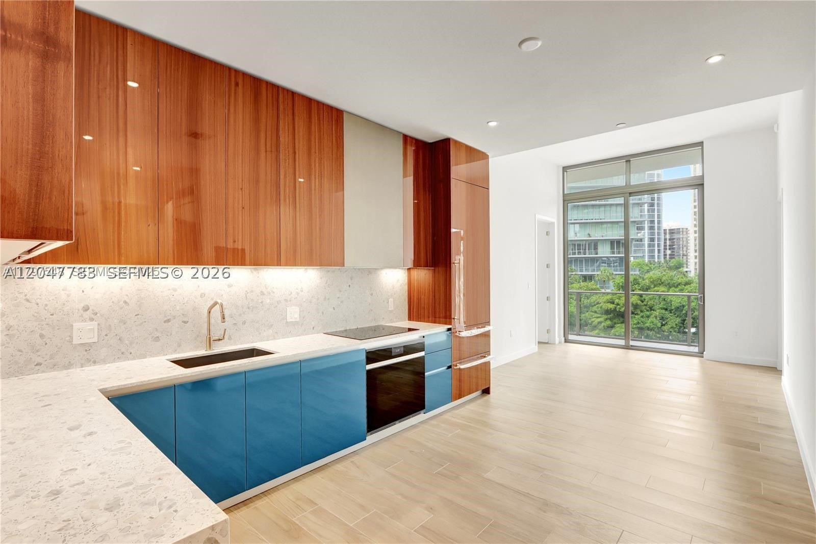 2655 S Bayshore Dr 403