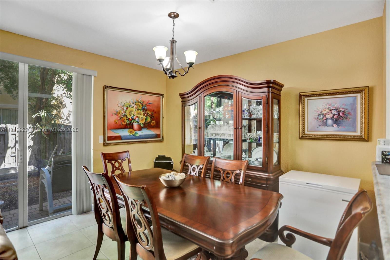 THE SHORES CONDO NO 1 - Residential