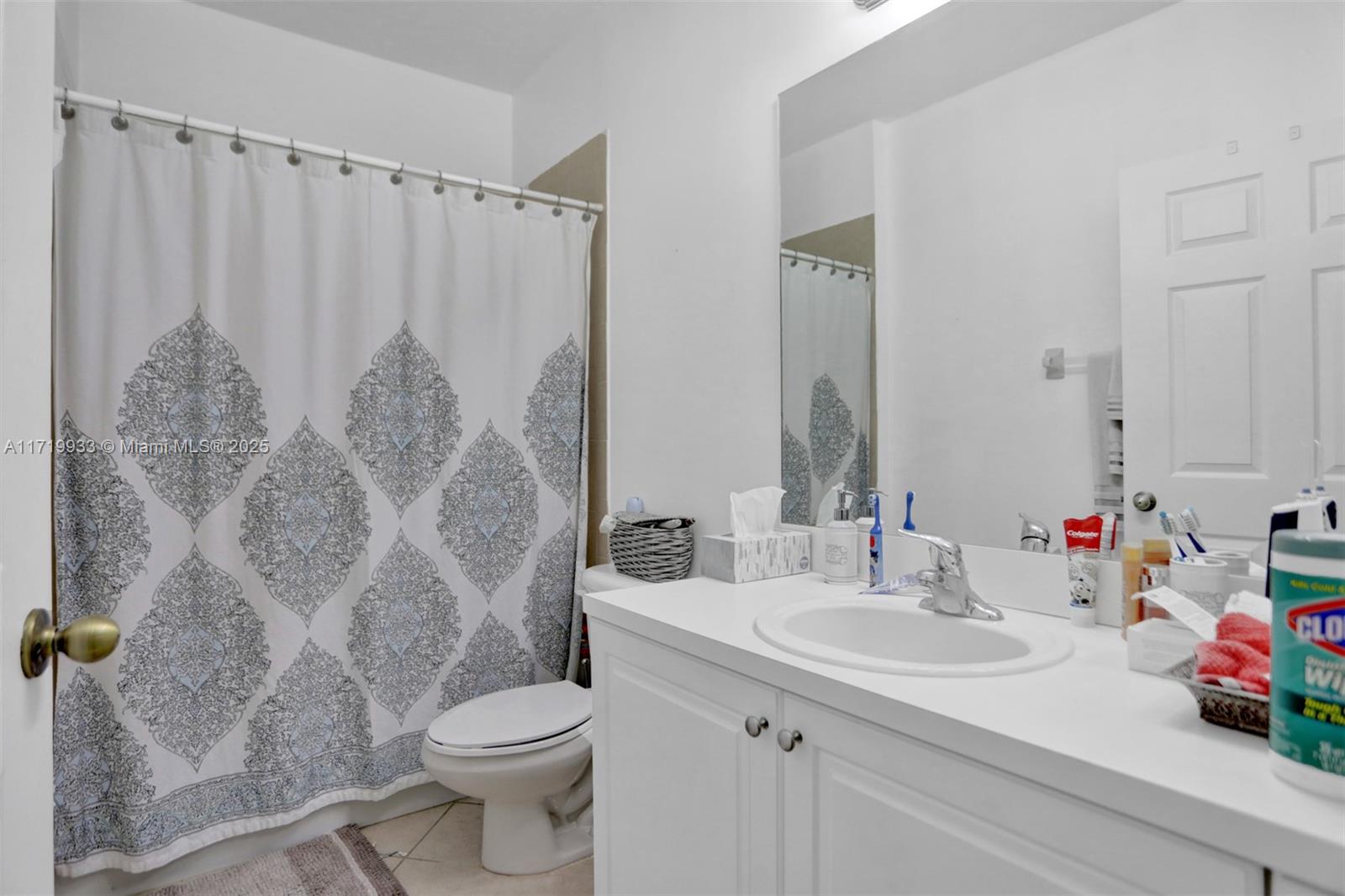 THE SHORES CONDO NO 1 - Residential